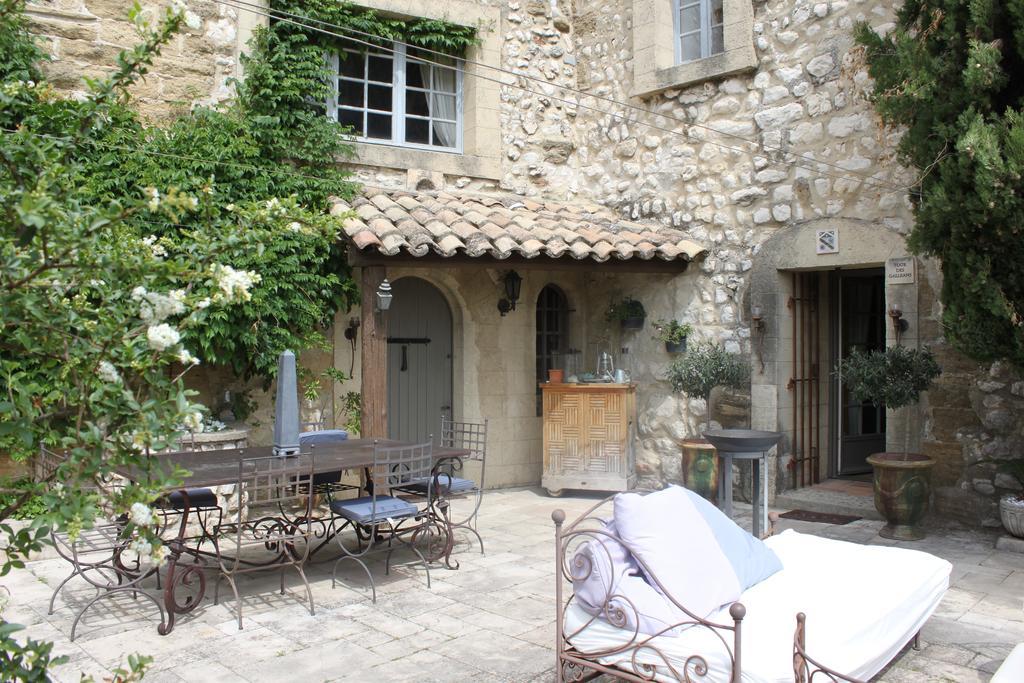Chateau De Vedène Buitenkant foto