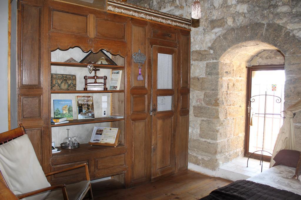 Chateau De Vedène Buitenkant foto